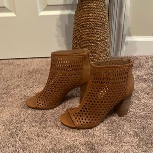 Report Cut Out Peep Toe Ankle Heels